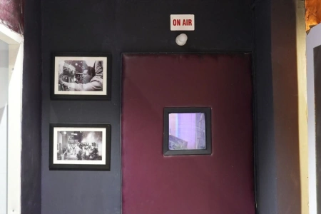 Cinematic 3-Camera Lounge Set